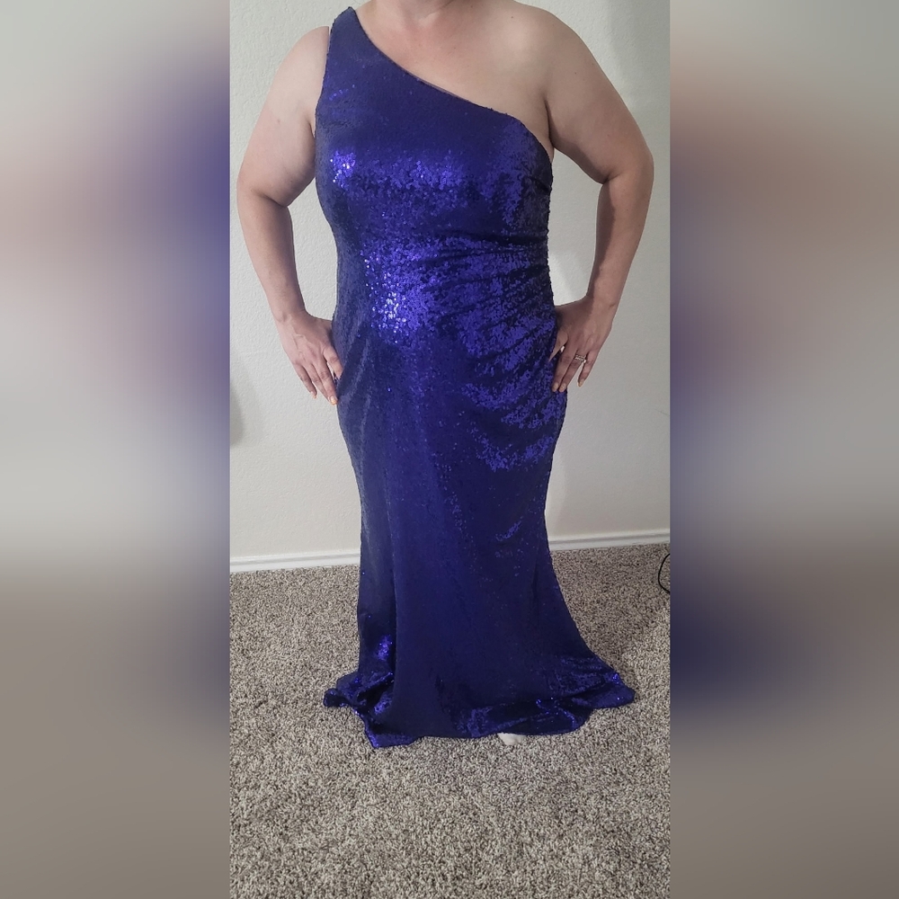 Faviana 12W Blue‎ Sequin Formal Dress